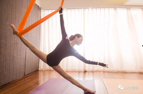 小成人空中瑜伽动作视频